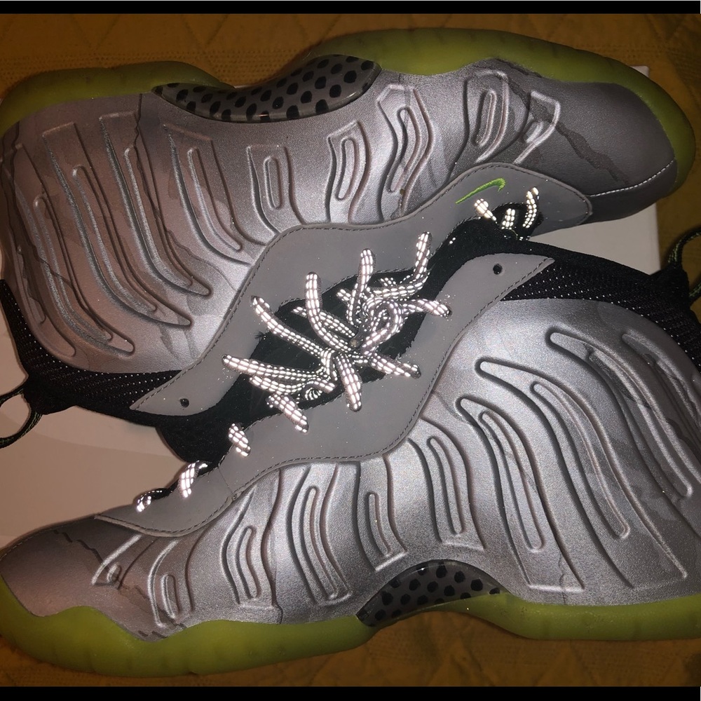 Nike little posite one GS